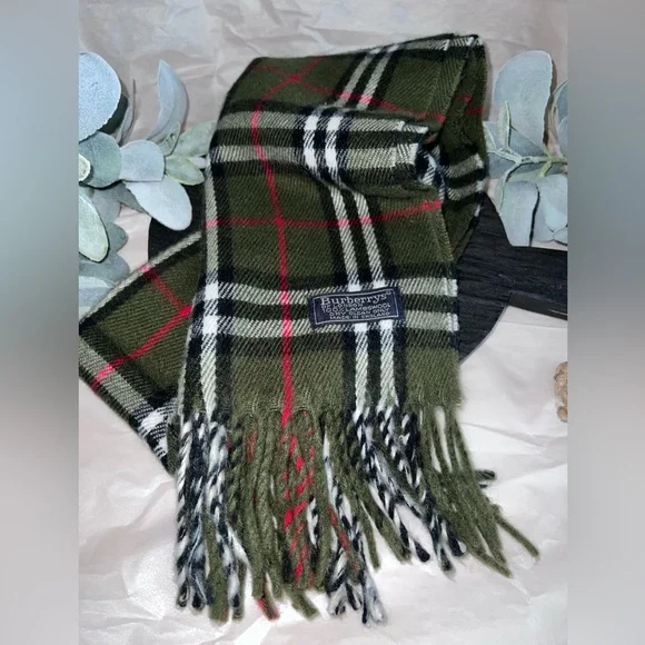 MINT Vintage Burberrys of London Lambswool Scarf Olive Green Nova Check - Picture 5 of 9